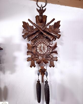 176364 Antico orologio a cucù tipo foresta nera