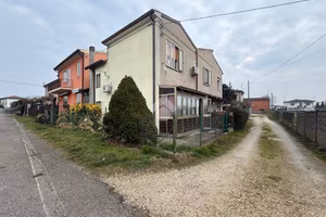 CASA INDIPENDENTE A VILLADOSE