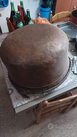 Caldaia in rame lavorata a mano con manico in ferr