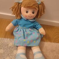 Bambola di pezza morbida