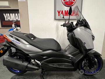 Yamaha X-Max 300