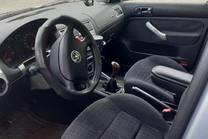 VOLKSWAGEN Golf 4ª serie - 2001