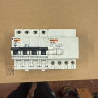 Magnetotermico con differenziale