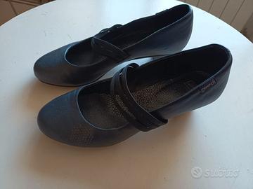 Camper Scarpe con Cinturino Pelle décolleté