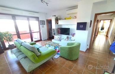 Appartamento di 120 m² con 4 locali e box auto a R