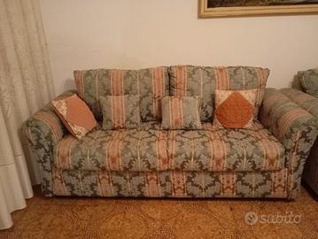 Divano 3 posti ben tenuto - Comodo e robusto