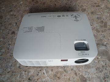 Proiettore NEC e telo 80"