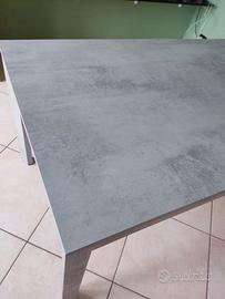 TAVOLO GRIGIO