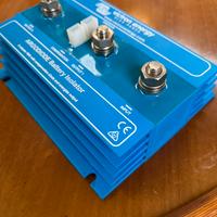 Combinatore/Isolatore di batterie a diodi