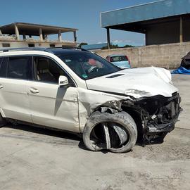Mercedes GL 350 BlueTEC AMG Sport incidentata