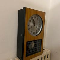 Orologio a pendolo antico a meccanismo , vintage