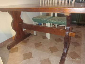 Tavolo in noce anni 80