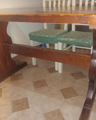 Tavolo in noce anni 80