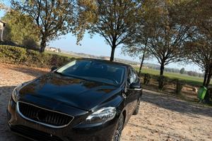 Volvo v40 Incidentata