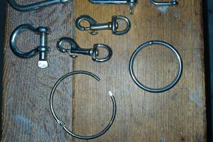 moschettoni e accessori pesca da mare