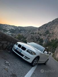 BMW118d cabrio attiva 143CV - 2010 -cambio manuale