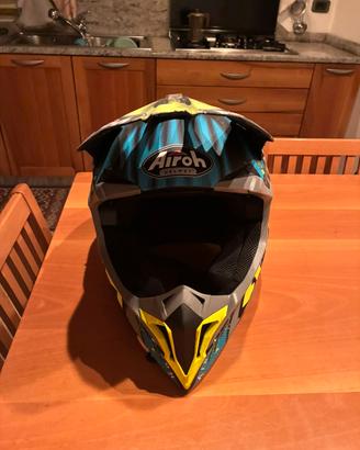 Casco cross airoh