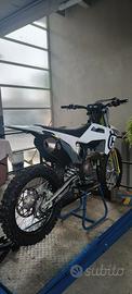 Husqvarna 250 4 tempi 2021