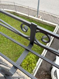 Porta vasi da balcone