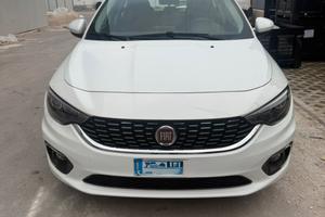 Fiat tipo 2017