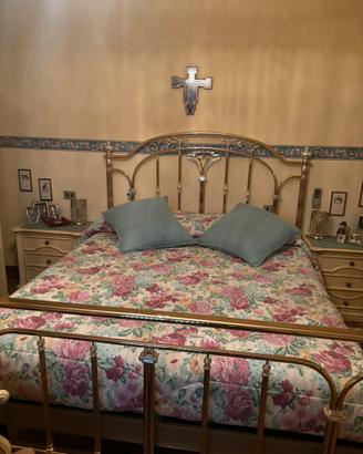 letto ottone stile liberty