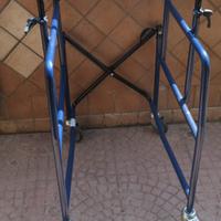 Deambulatore ascellare pieghevole