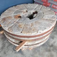 Pietra di mulino ad acqua 