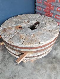 Pietra di mulino ad acqua 