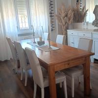 tavolo con sedie 