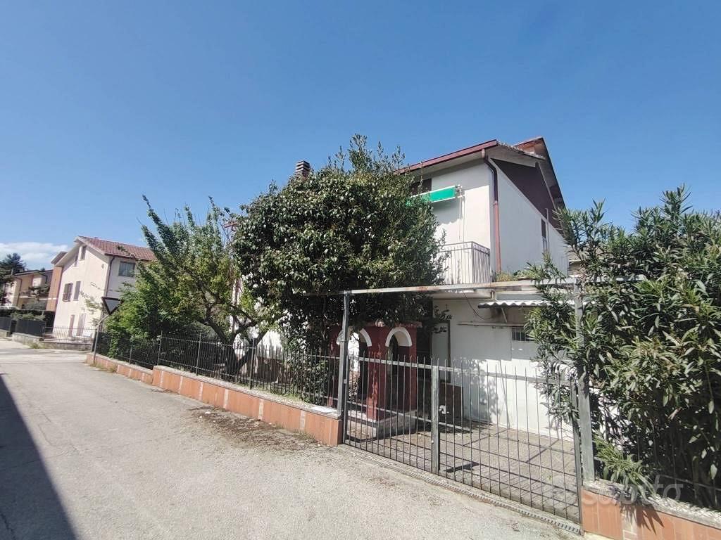 Casa – Spoleto, San Giovanni, Castello di Baiano - Vista 2