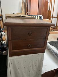 Camera da letto classica in legno massello