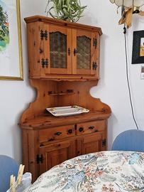 angoliera con vetrinetta