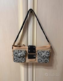 Borsa baguette GUESS