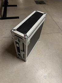 Flight case 2 unità rack con coperchio superiore
