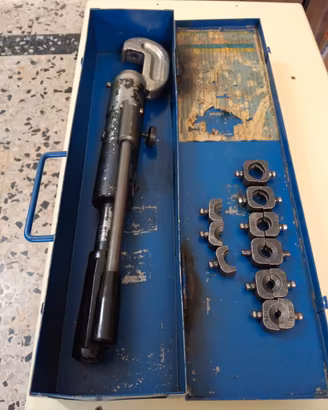 PINZA CRIMPATRICE OLEODINAMICA BM