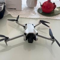 Dji mini 4 pro con Dji care attiva