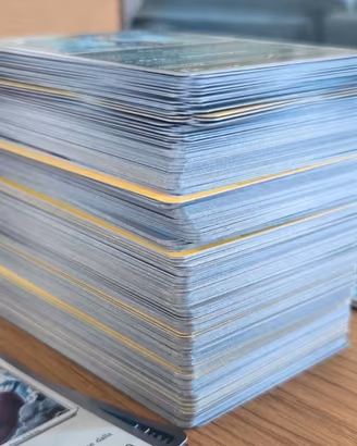 200 carte pokémon 