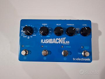 TC Electronic FlashBack x4 - Pedale chitarra