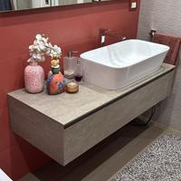 Intero  arredamento pari al nuovo