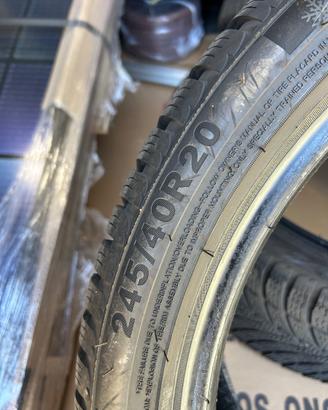 Gomme 245/40R20