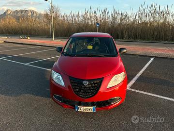Lancia Ypsilon 1.2 69 CV 5 porte Gold