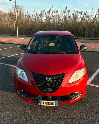 Lancia Ypsilon 1.2 69 CV 5 porte Gold
