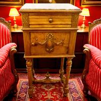 comodino francese"table de nuit" restaurato 800