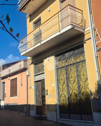 CASA INDIPENDENTE A ZAFFERANA ETNEA