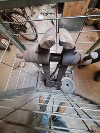 Antica morsa da banco