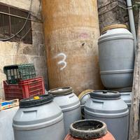 Strumenti per produzione di vino