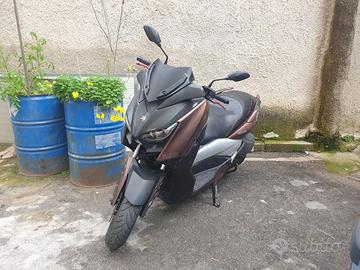 yamaha x-max 300