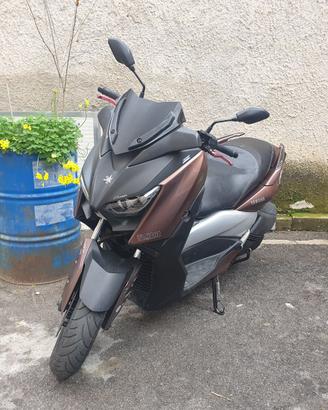 yamaha x-max 300