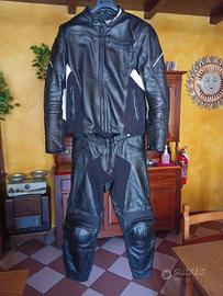 Giacca e pantaloni moto Dainese
