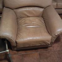 poltrone e divano in pelle